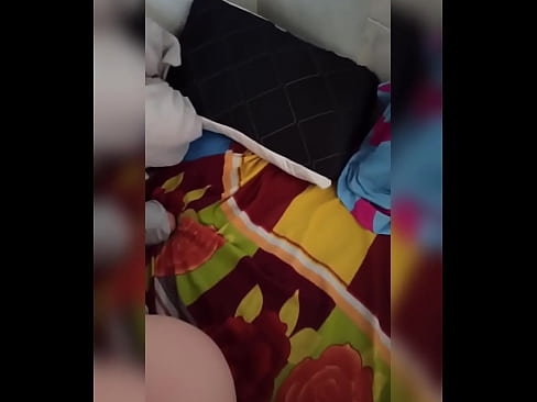 ❤️ Min rumskompis är ensam hemma eftersom hennes man är på semester och jag tar tillfället i akt att knulla henne och fylla hennes röv med mjölk. ❌ Porno at us ❌️